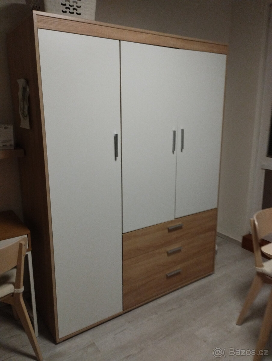 Šatní skříň 150x200x60