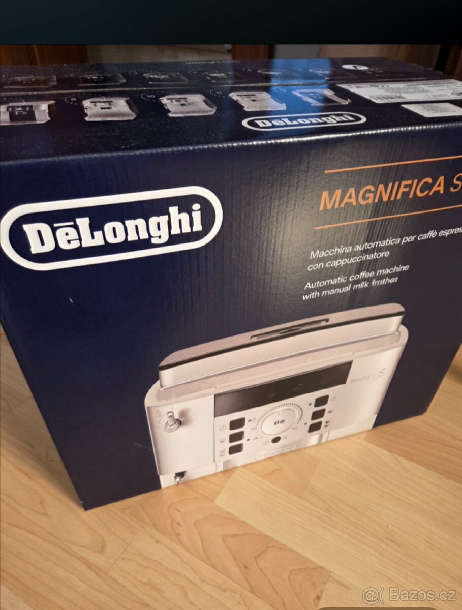 DeLonghi Magnifica S - ČERNÝ