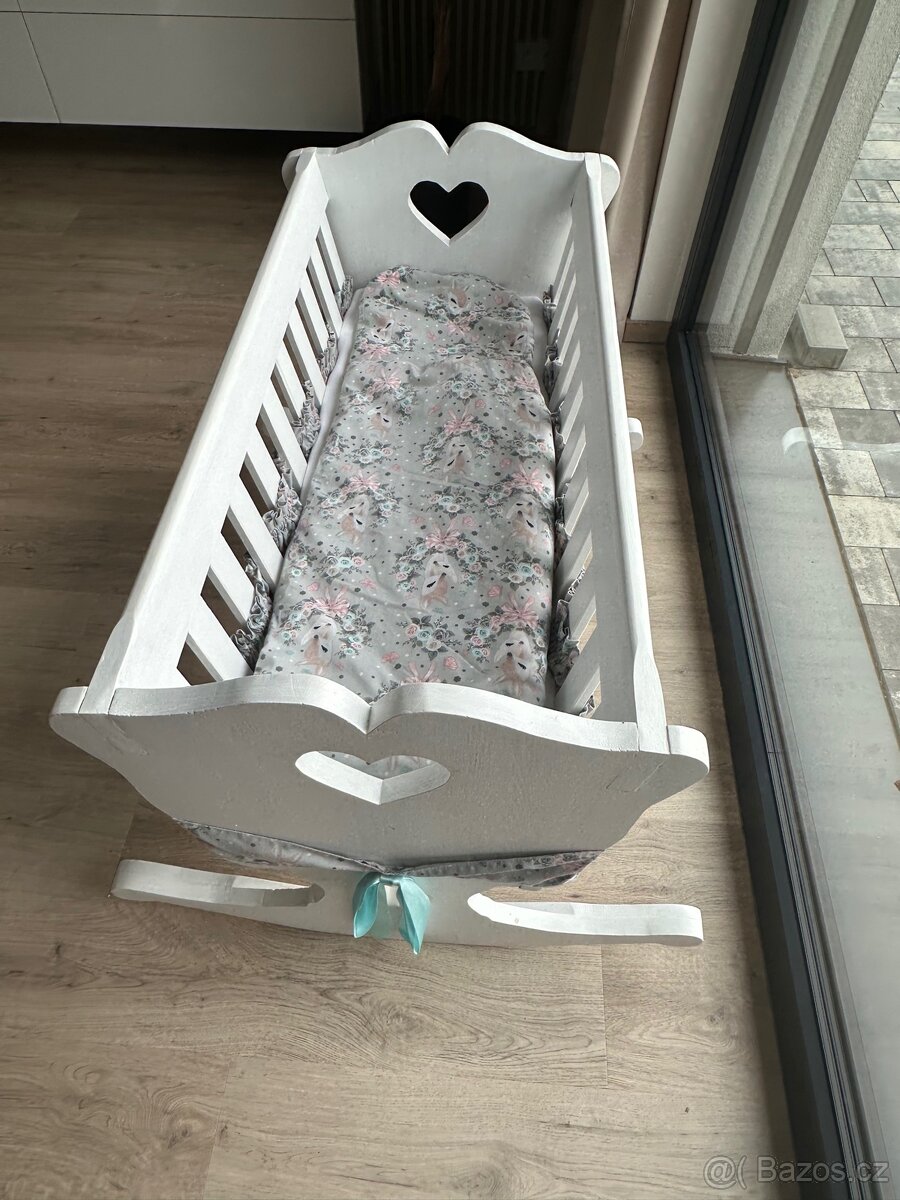 Dřevěná kolébka - masiv