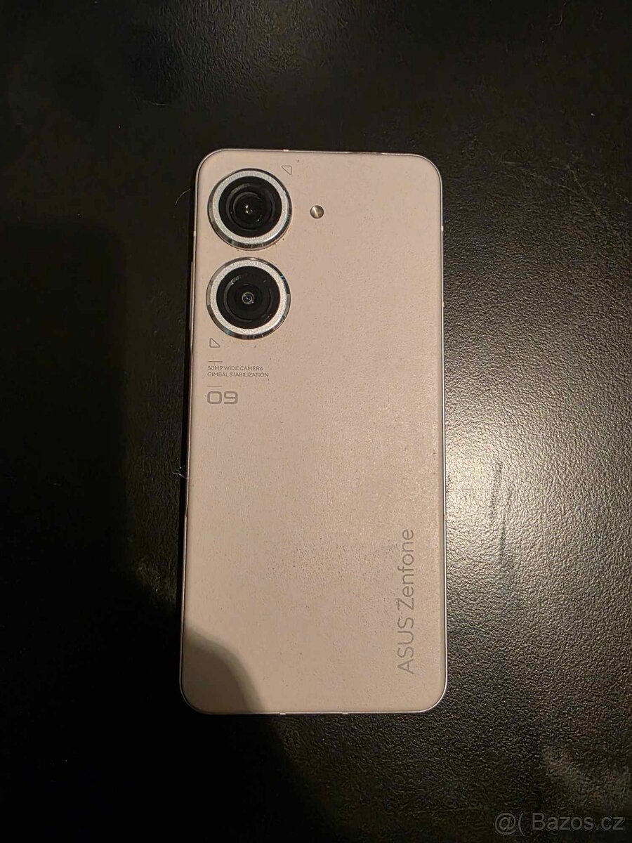 Asus Zenfone 9 8GB/128GB bílá