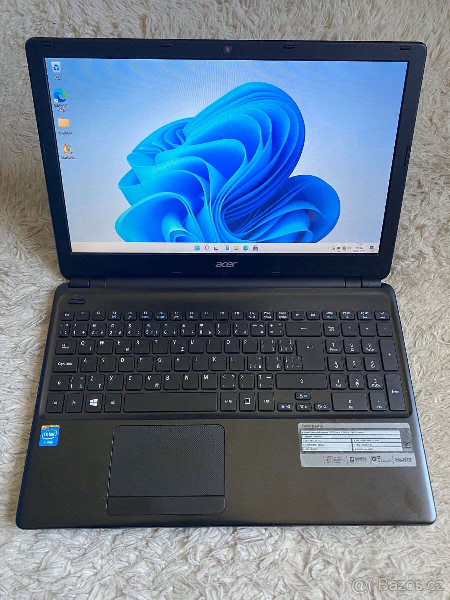 Notebook Acer E1