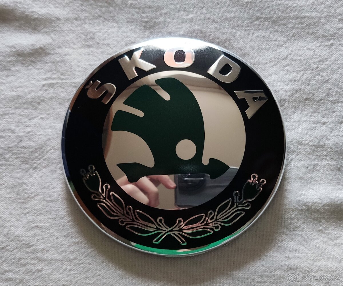 Znak Škoda zelený 9cm, 90mm