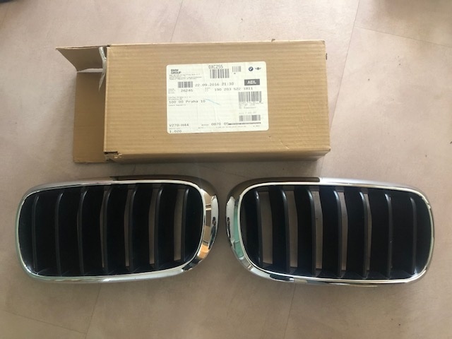 Ledviny na BMW X5 - Grill mřížky 303 107 - NOVÉ