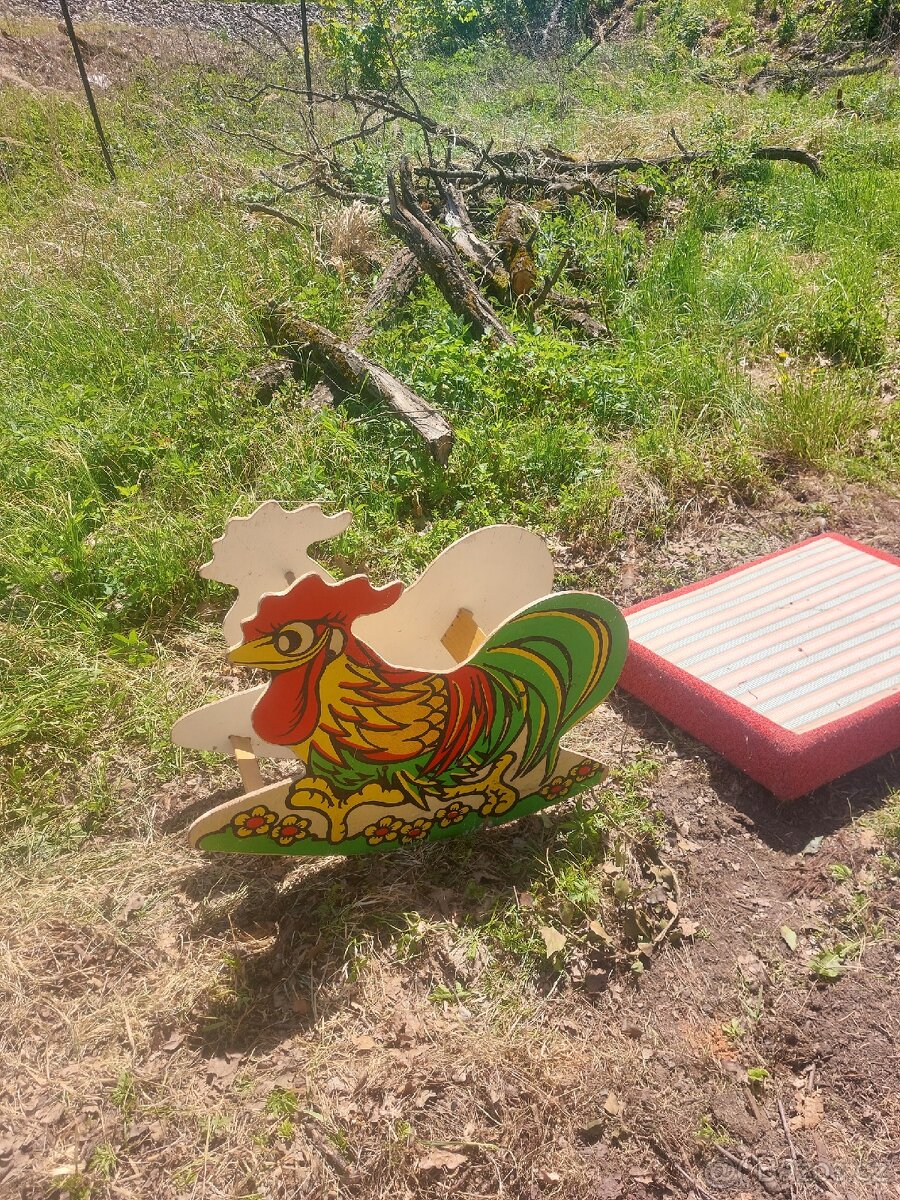 Houpačka dětská kohout