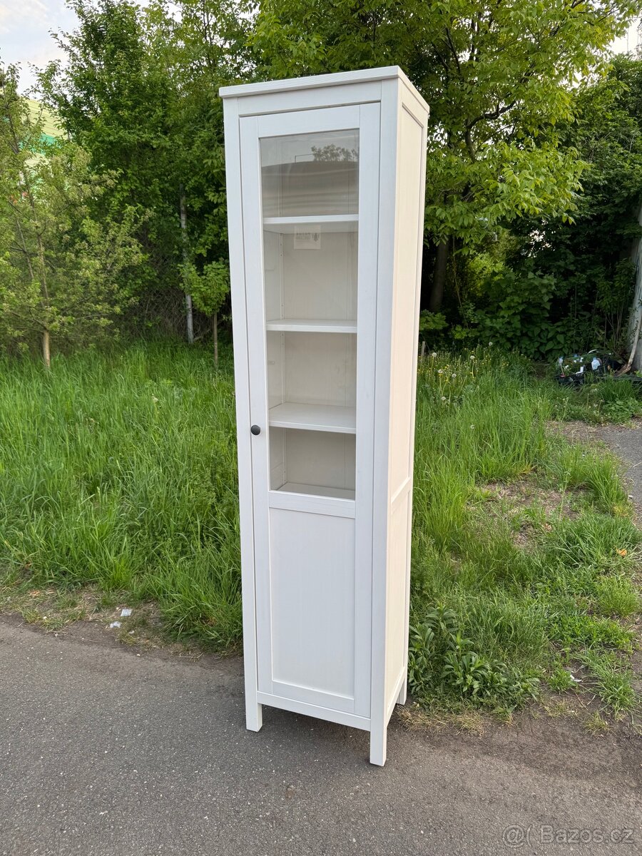 Ikea Hemnes Vitrína knihovna bílé mořidlo