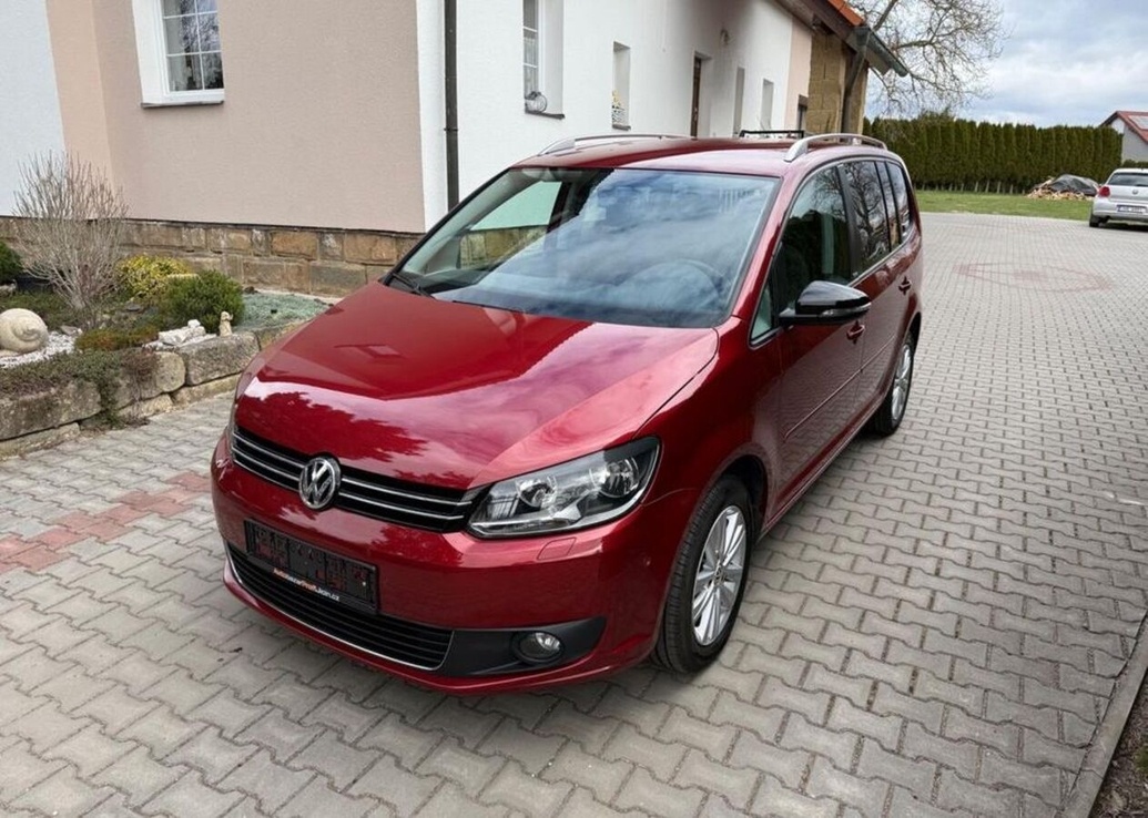 Volkswagen Touran 1,6TDi Top stav,1 maj.WEBASTO nafta