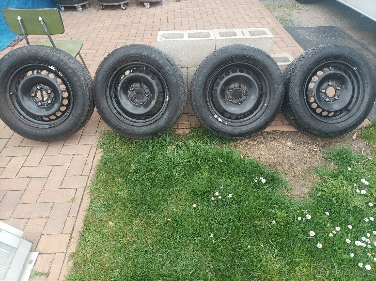 MERCEDES Kompletní 4 x pneu diskem vyvážené