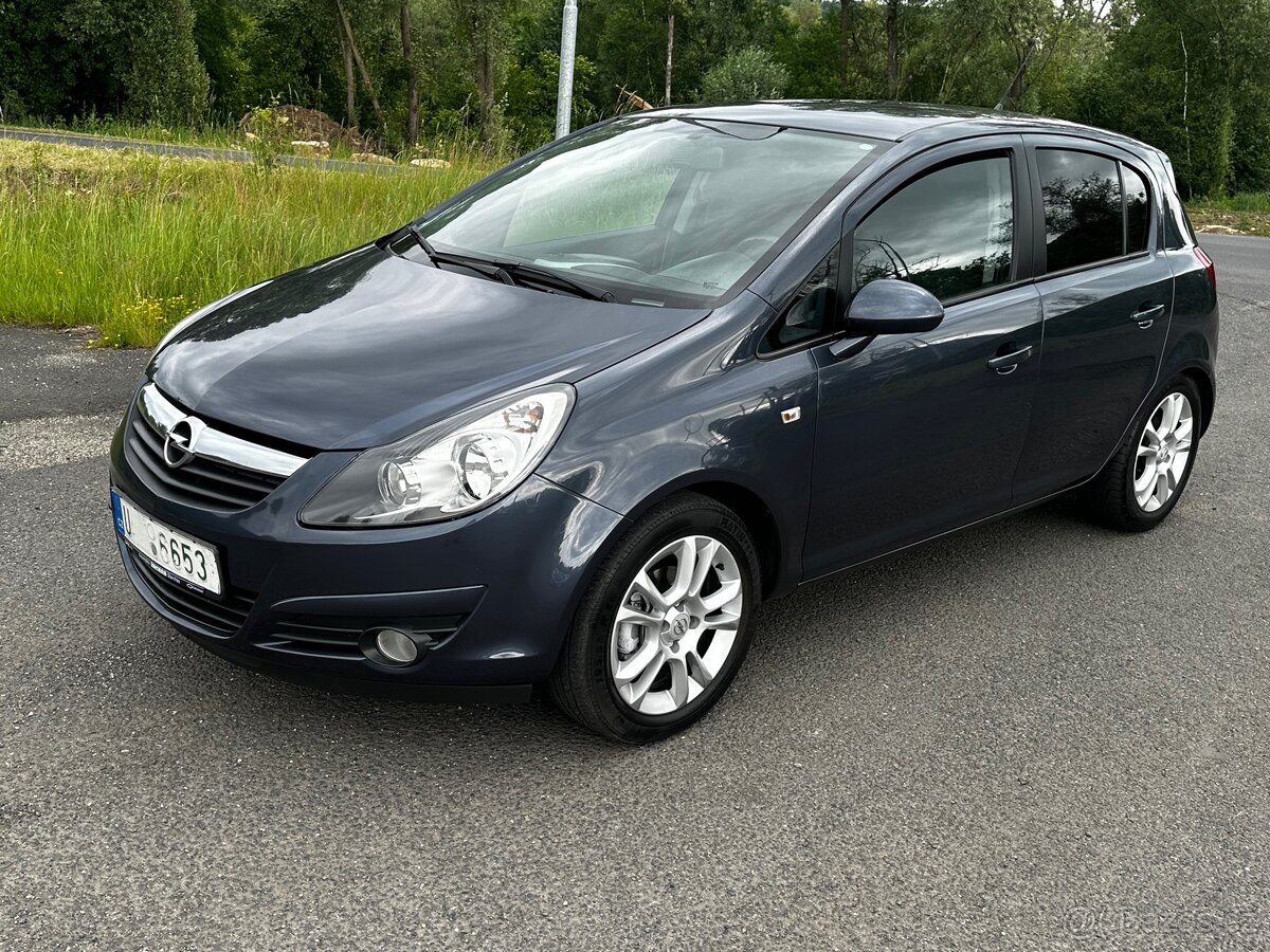 Opel Corsa 1.4i, r.2008, klima, stk, 1.majitel