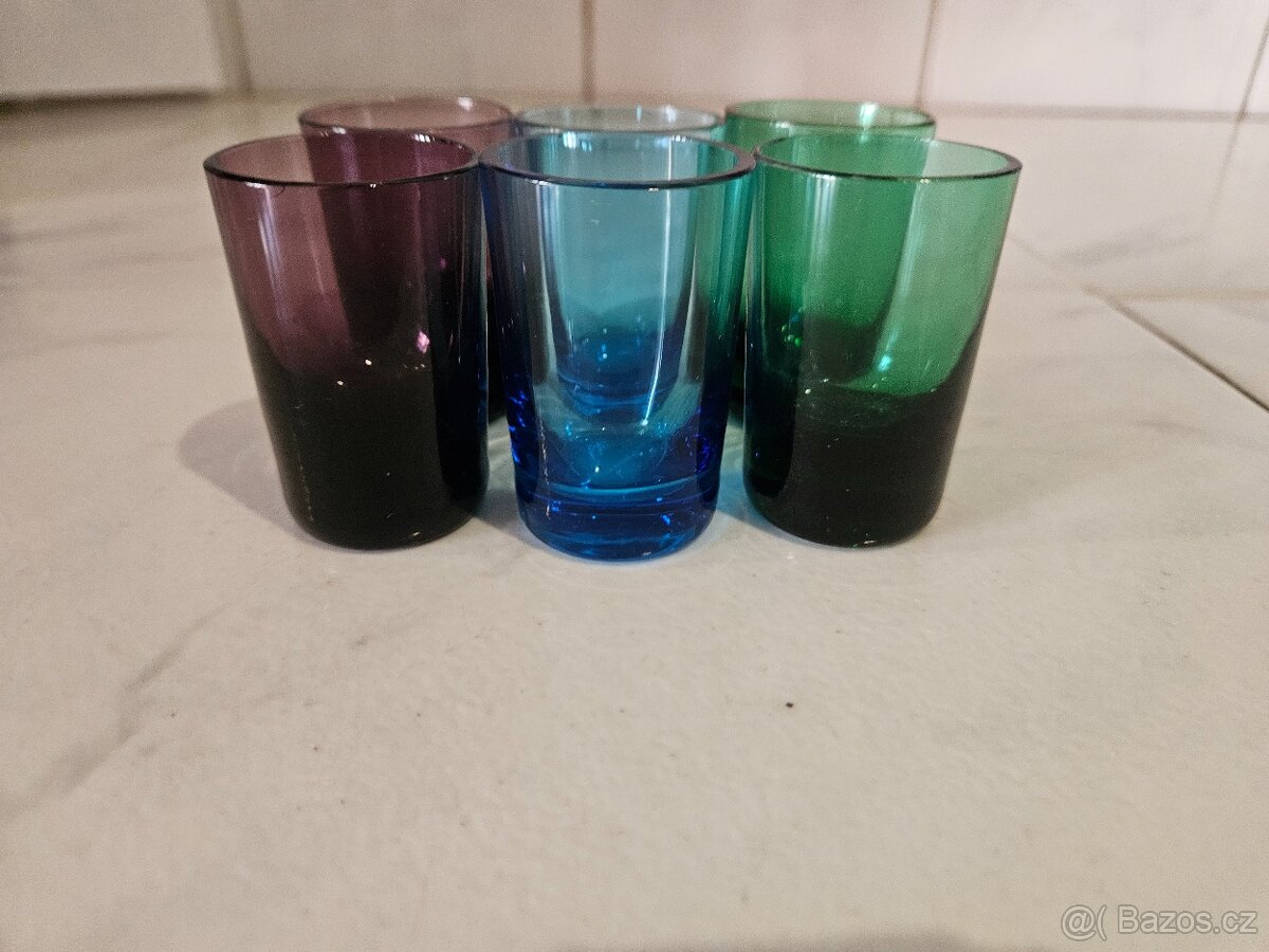 Panakove sklenicky barevne