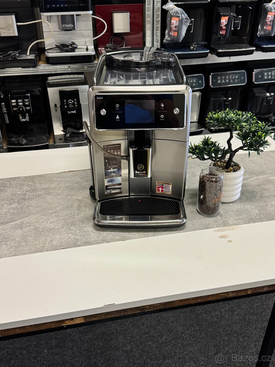 Kávovar Saeco Xelsis SM7683