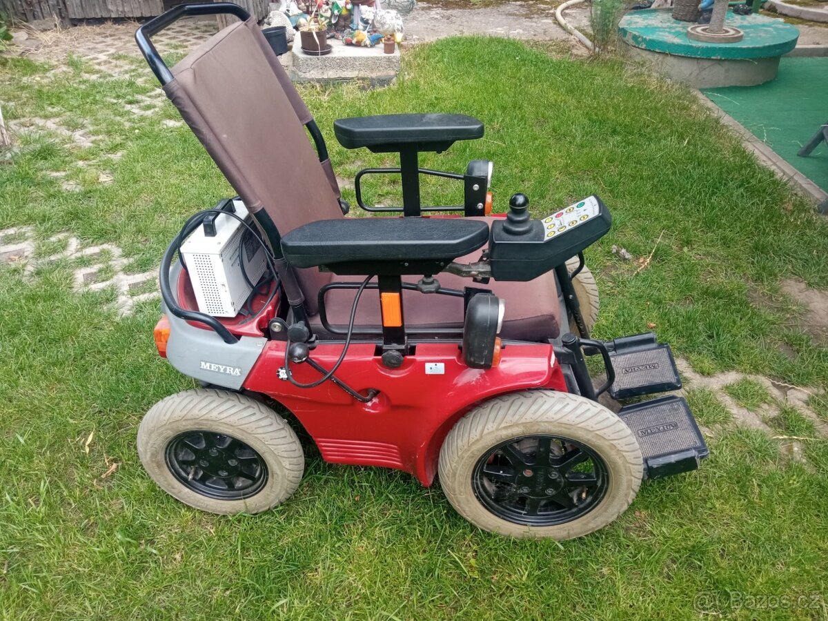 Prodám elektrický invalidní vozík