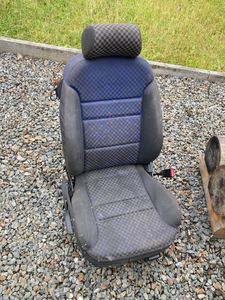 Audi A3 8L sedadlo spolujezdce