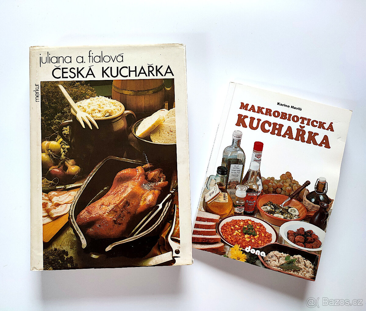 Česká kuchařka 405 stran + druhá zdarma