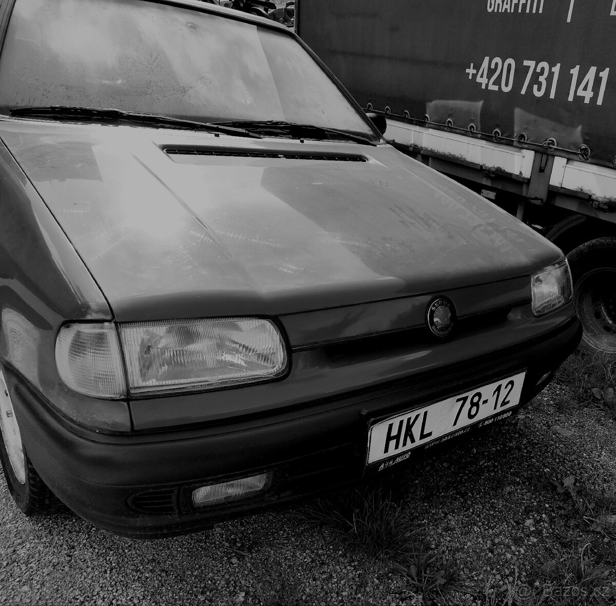 Škoda Felicia 1.3 – zachovalá, červená, s nosiči