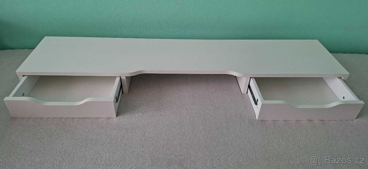 Nástavec na stůl se 2 zásuvkami