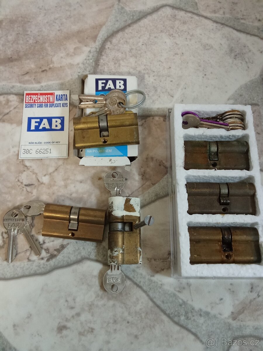 Vložka do dveří FAB 6 ks, zámek