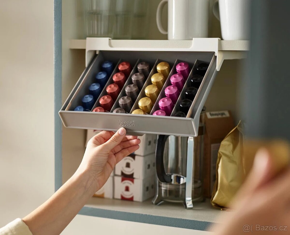 Organizér na kávové kapsle Nespresso od Joseph Joseph