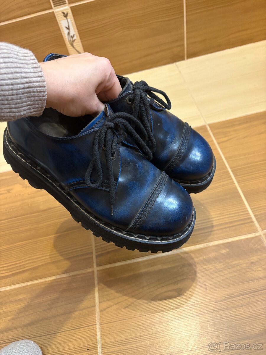 Boty Steel vel.43
