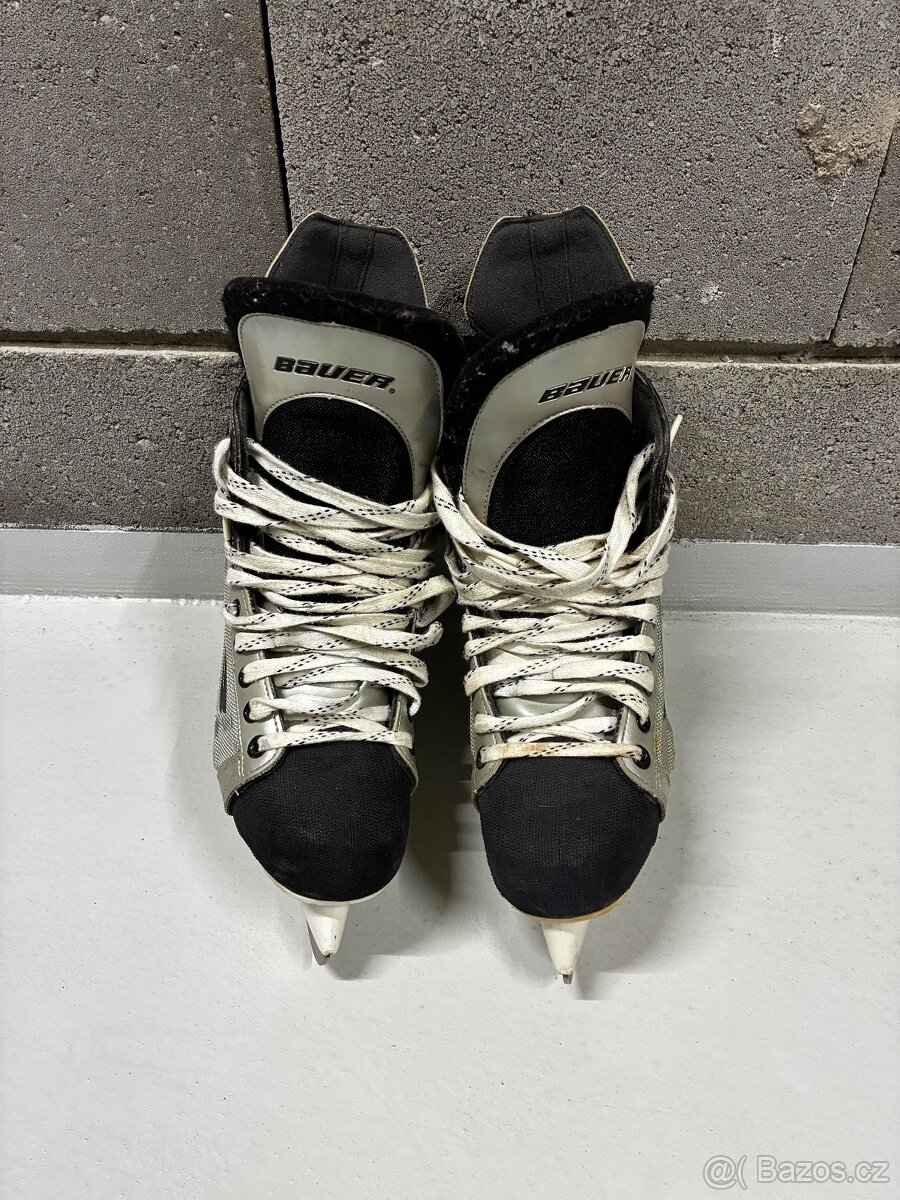 Hokejové brusle Bauer