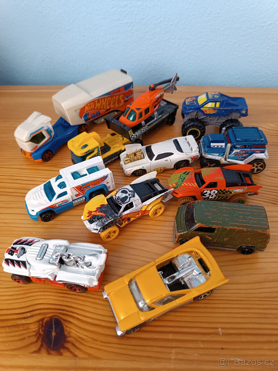 Starší Hot wheels,