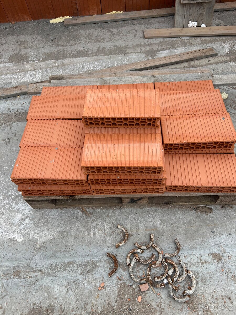 Věncovky Heluz 8/19