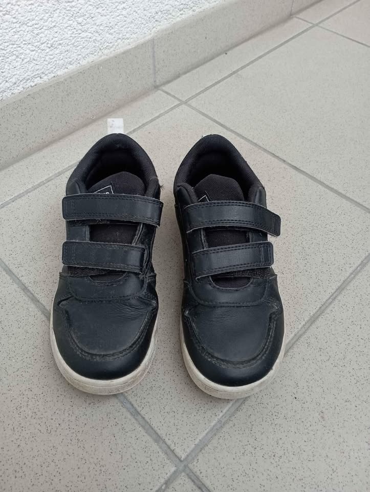 Dětské boty Adidas vel.32