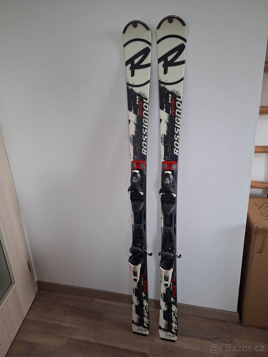 Sjezdové lyže Rossignol 150 cm.
