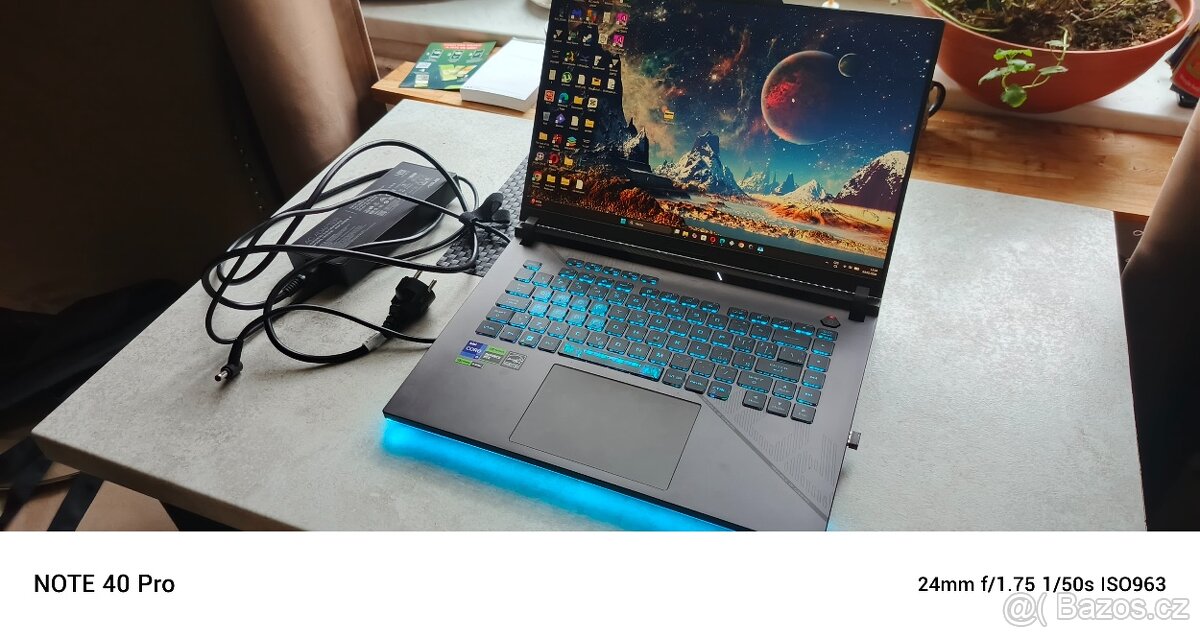 ASUS ROG Strix G16 G614JIR-N4002W