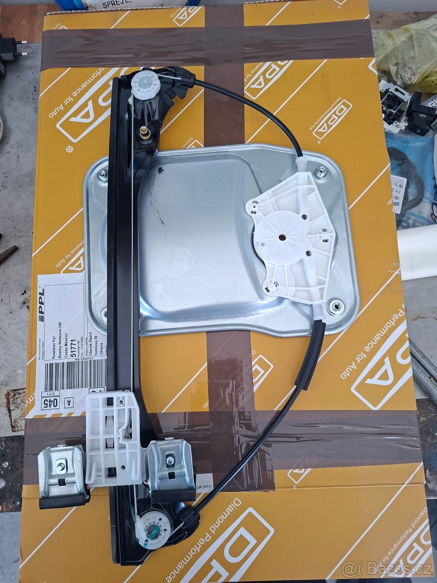 Fabia 2 levá stahovačka