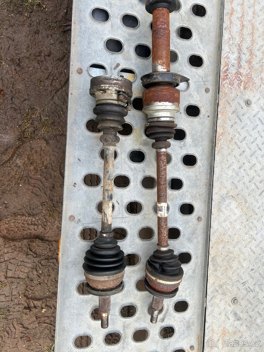 Poloosy transporter t5 1,9tdi