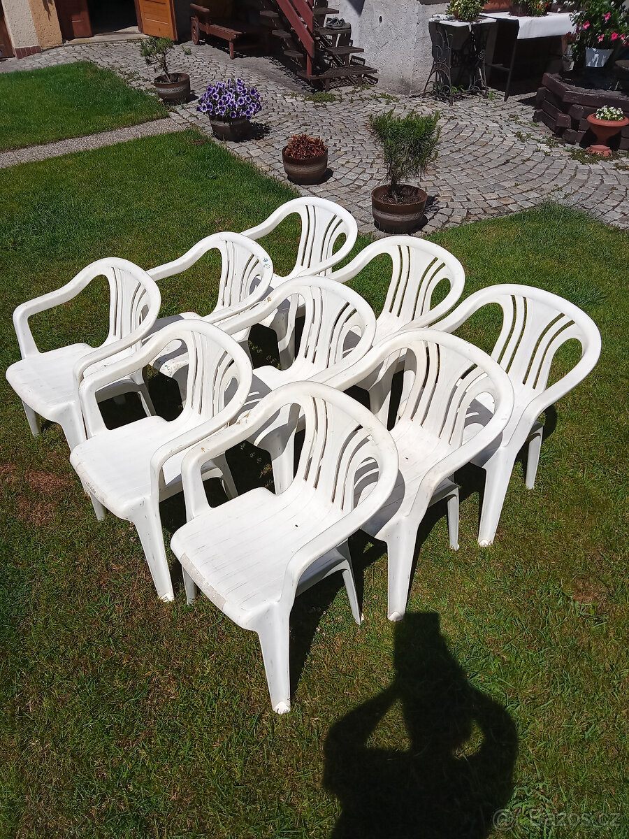 židle plastové