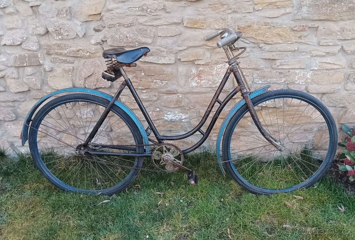 Staré dámské jízdní kolo ČZ Zbrojovka Brno Original Radial