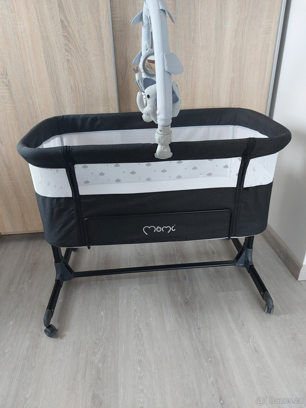 Postýlka Momi Revo