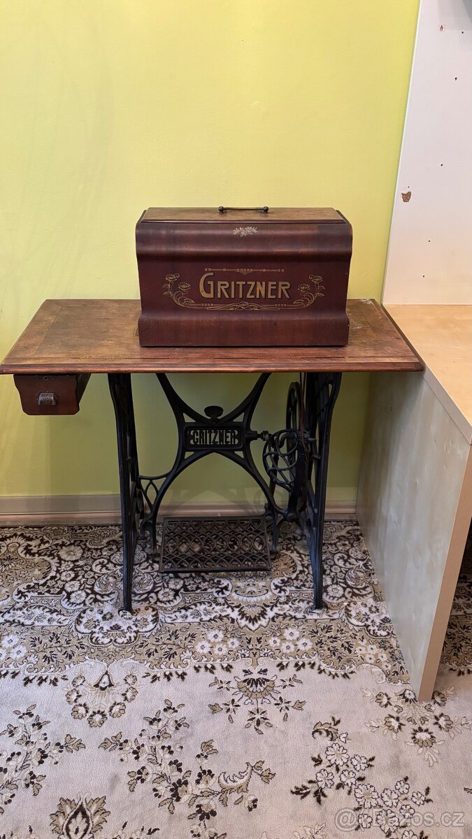 Starožitný šicí stroj Gritzner