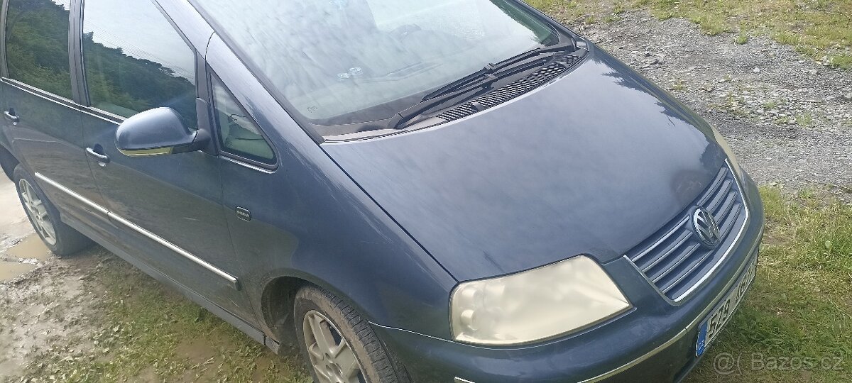 Koupím Volkswagen Sharan 1,9 TDI.