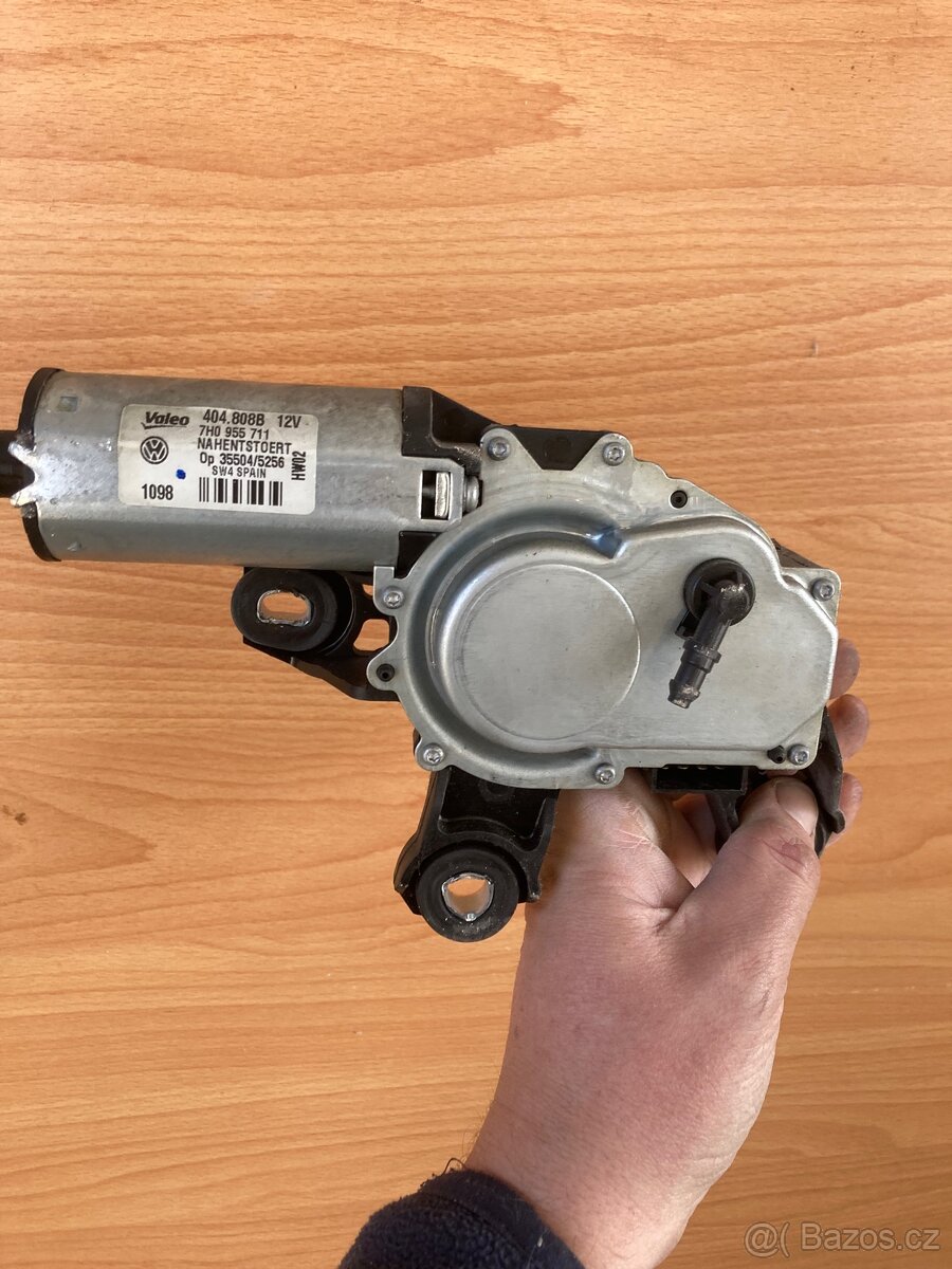 Motorek zadního stěrače VW Transporter T5