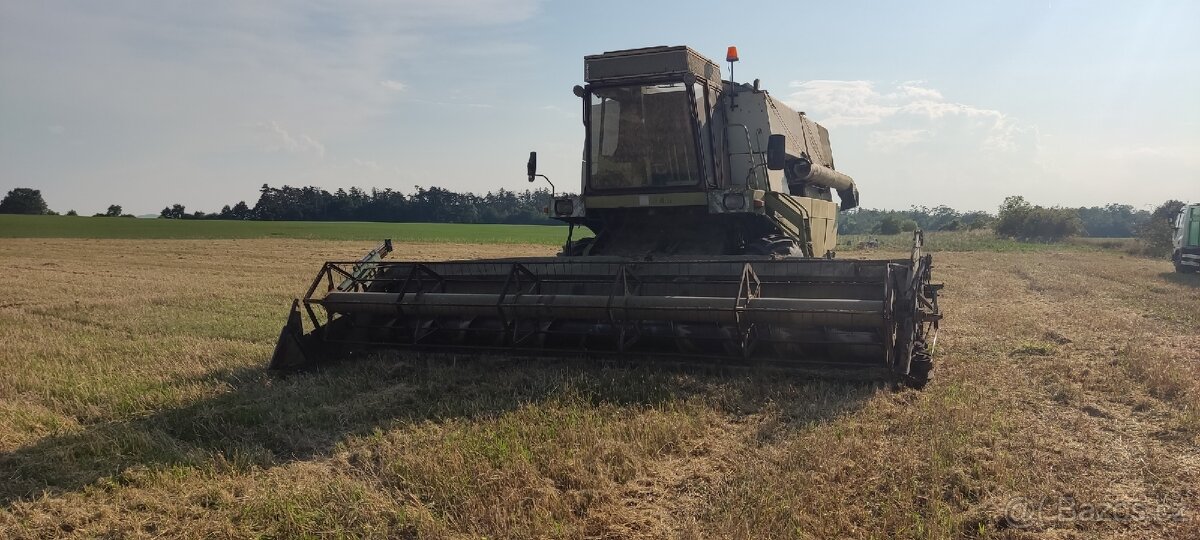 Kombajn E-517