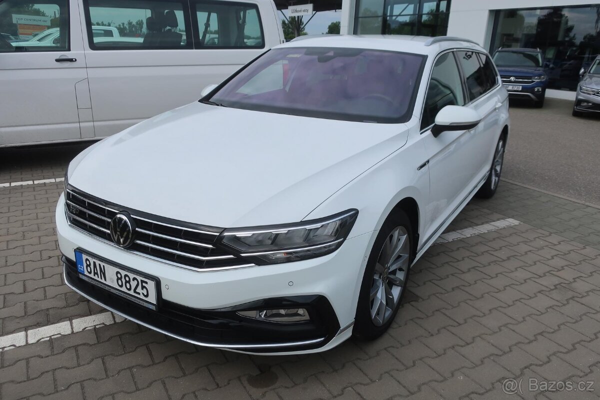 VW Passat, R-Line Velká NAVI CAM KESSY 70t PC1,23mil