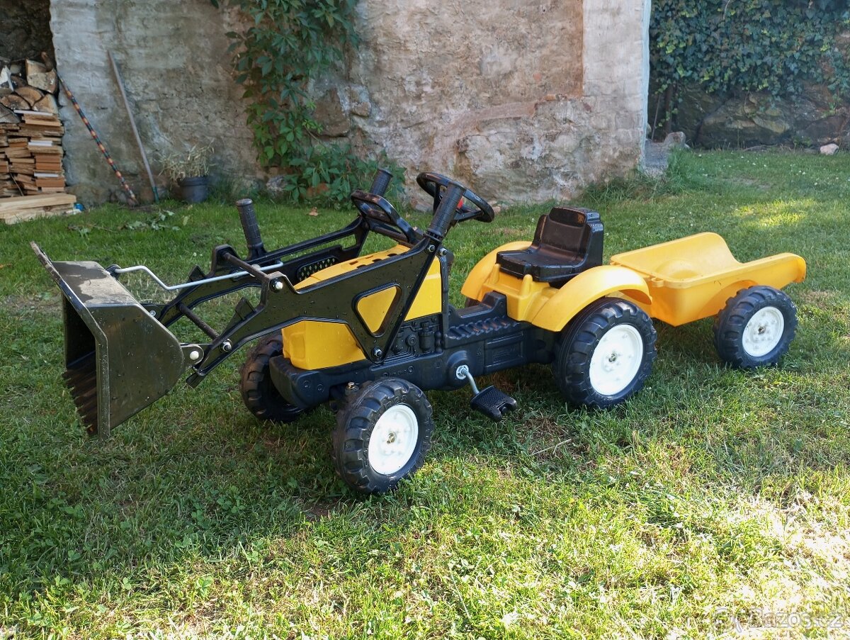 šlapací traktor