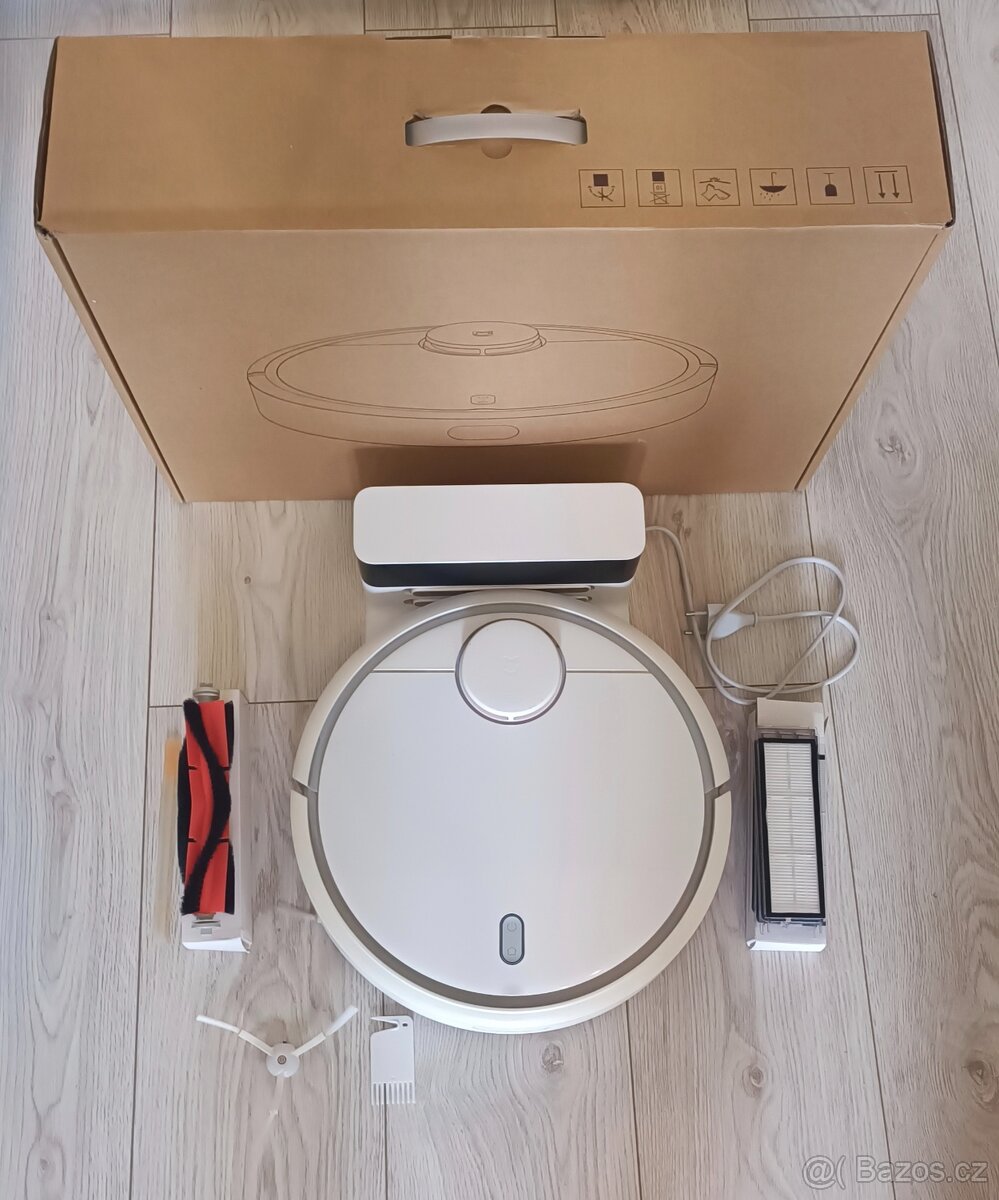 Xiaomi Mi Robot Vacuum + doplňky