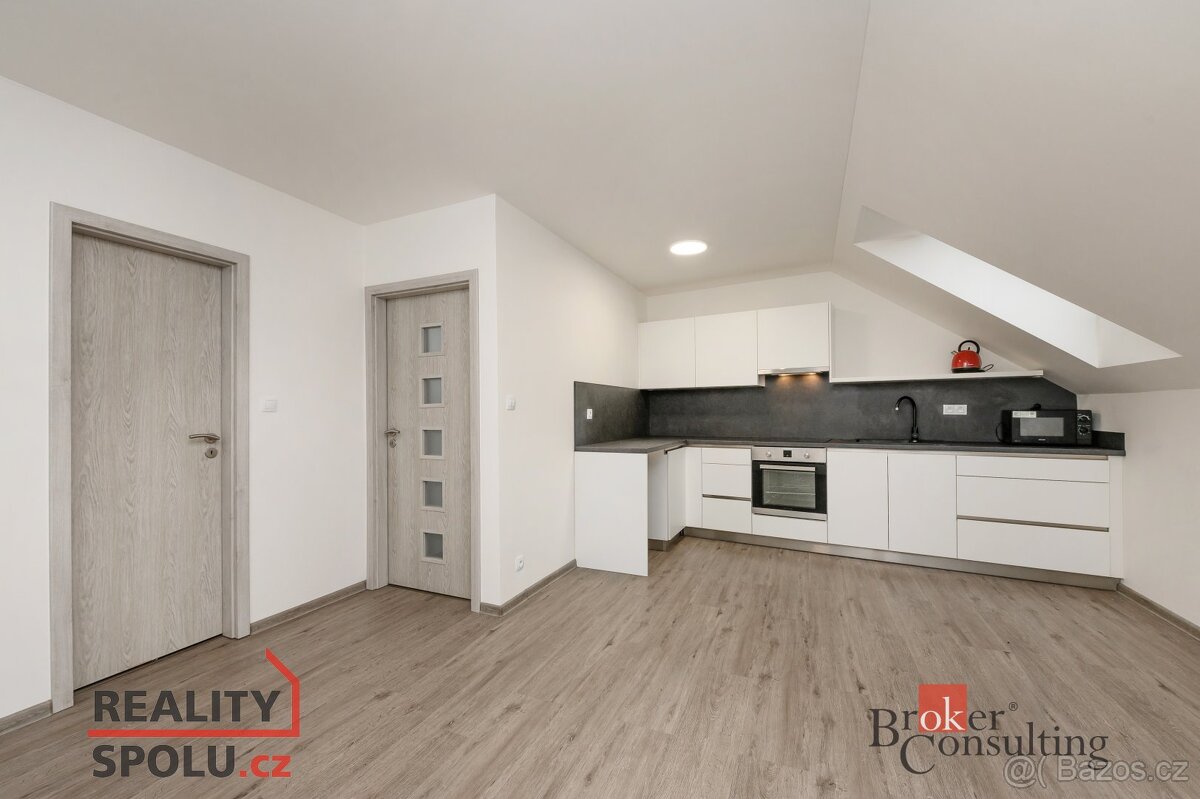 Pronájem, byty/2+kk, 39 m2, Dlouhá, 33003 Chrást, Plzeň-měst