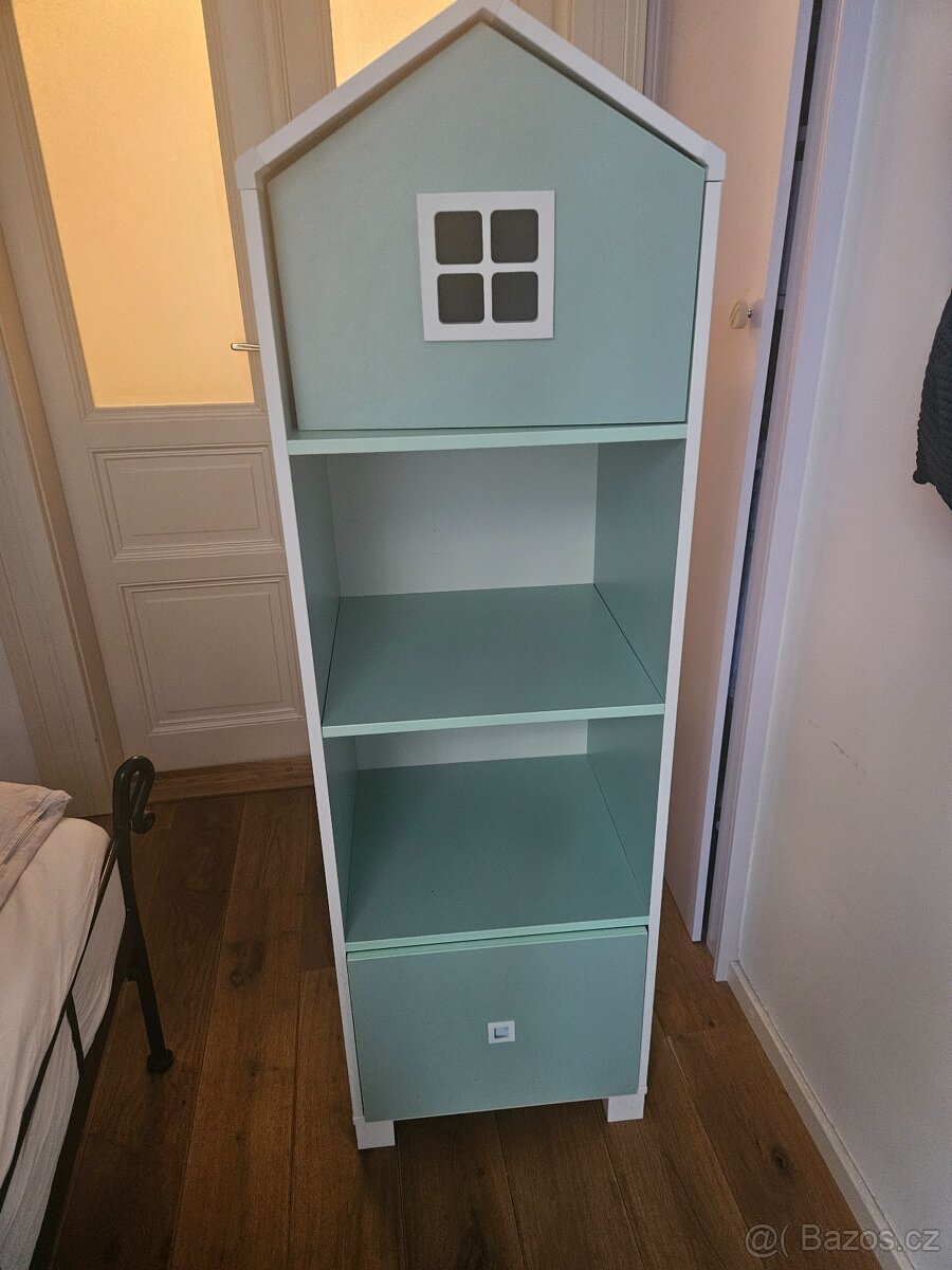 Skříňka Domeček