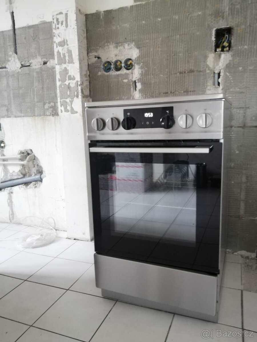 Sporák Gorenje EC5351XA elektrický se sklokeramickou deskou