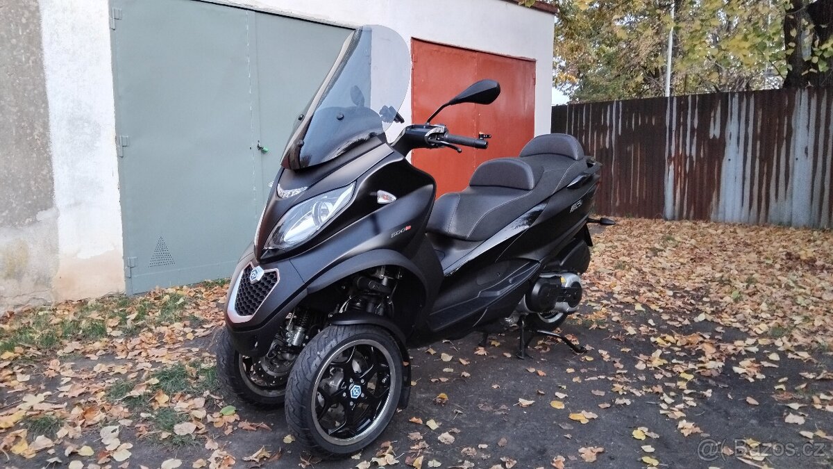 piaggio mp3 500