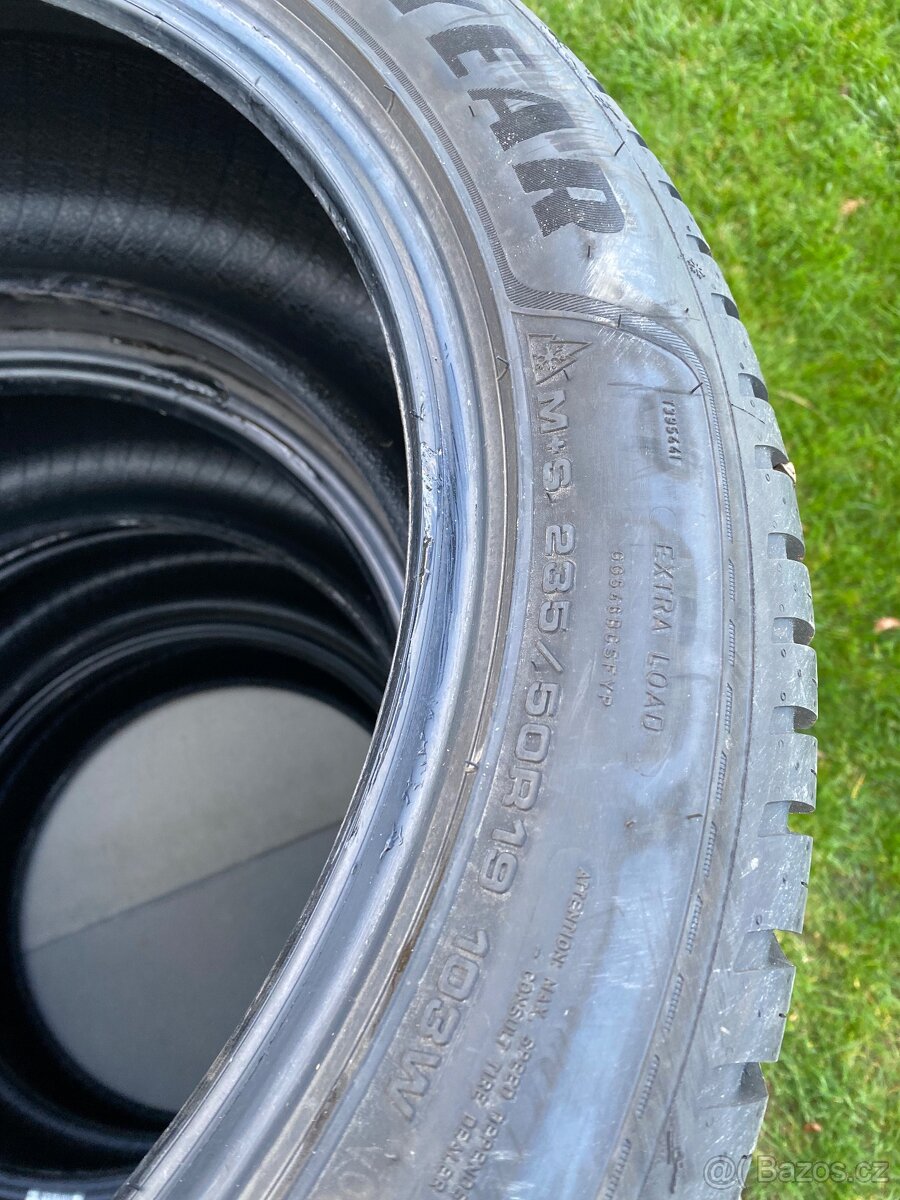 Prodám nové celoroční pneu Goodyear