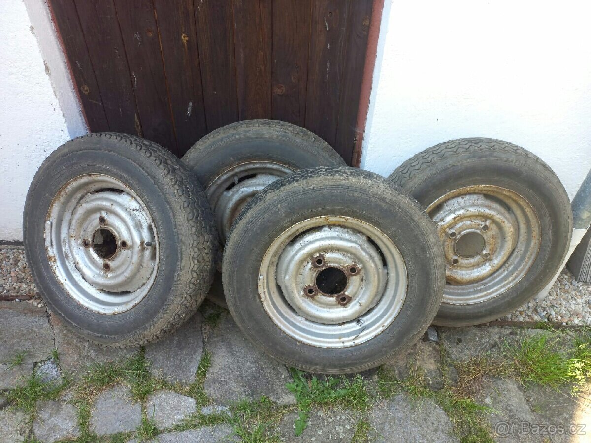 Škoda 1000 mb - Kola - Výfuk