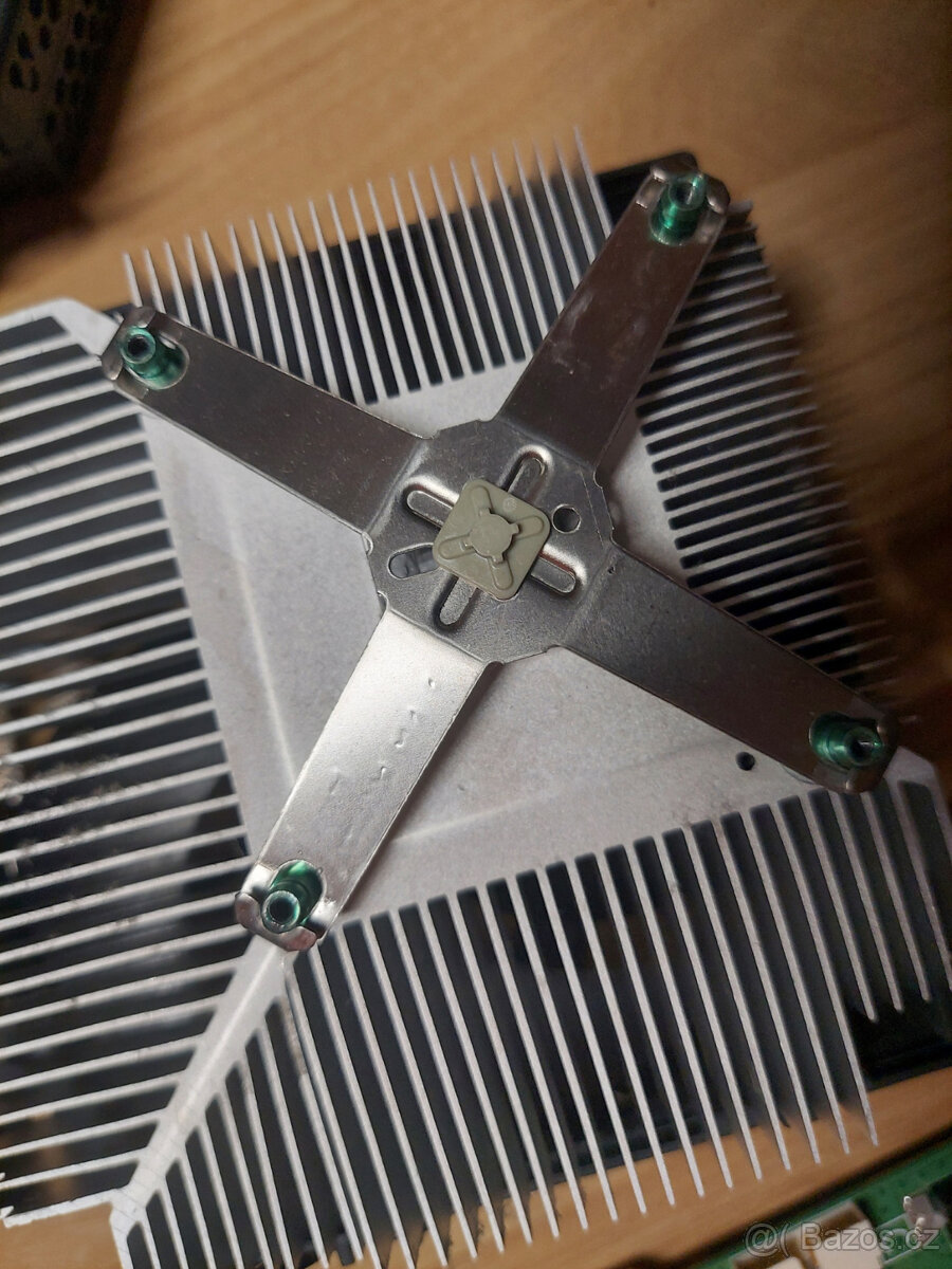 Chlazení na Xbox One S