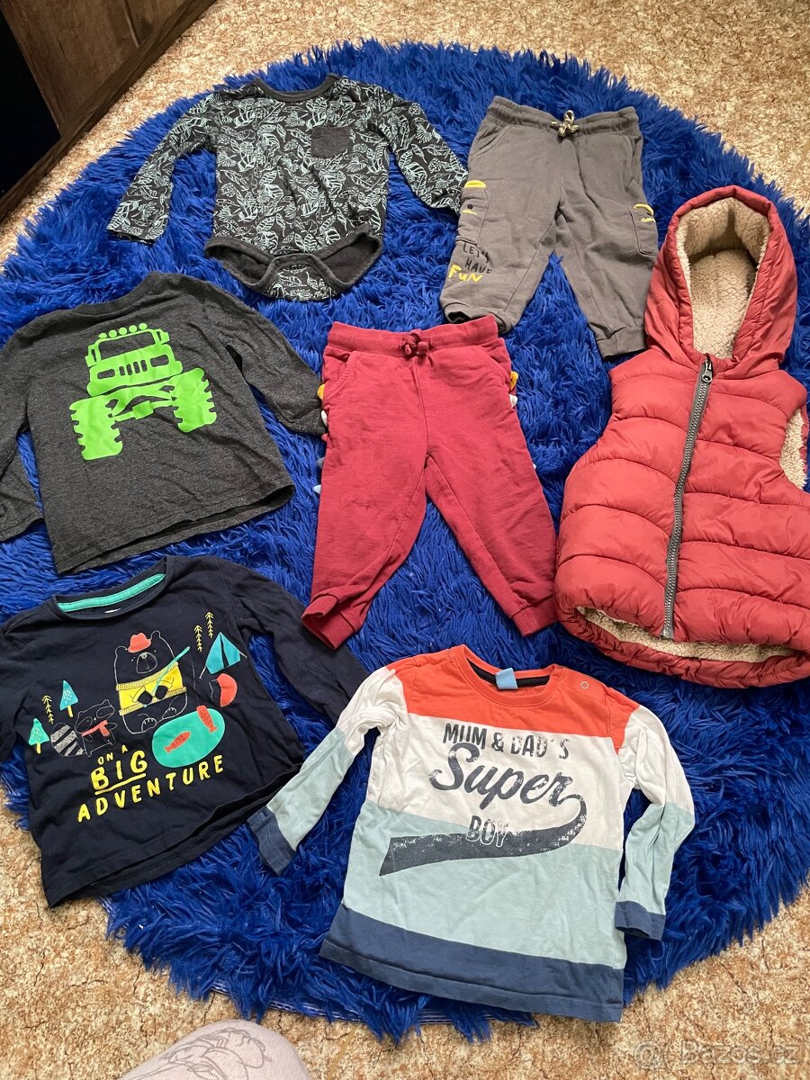 Balík dětského oblečení – velikost 86-92 (55ks)