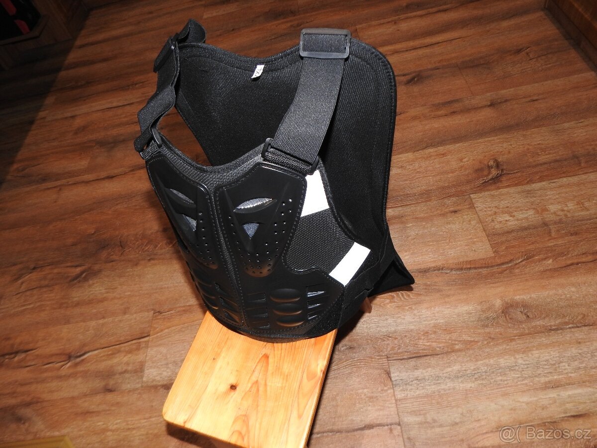 Chráničová vesta Nová