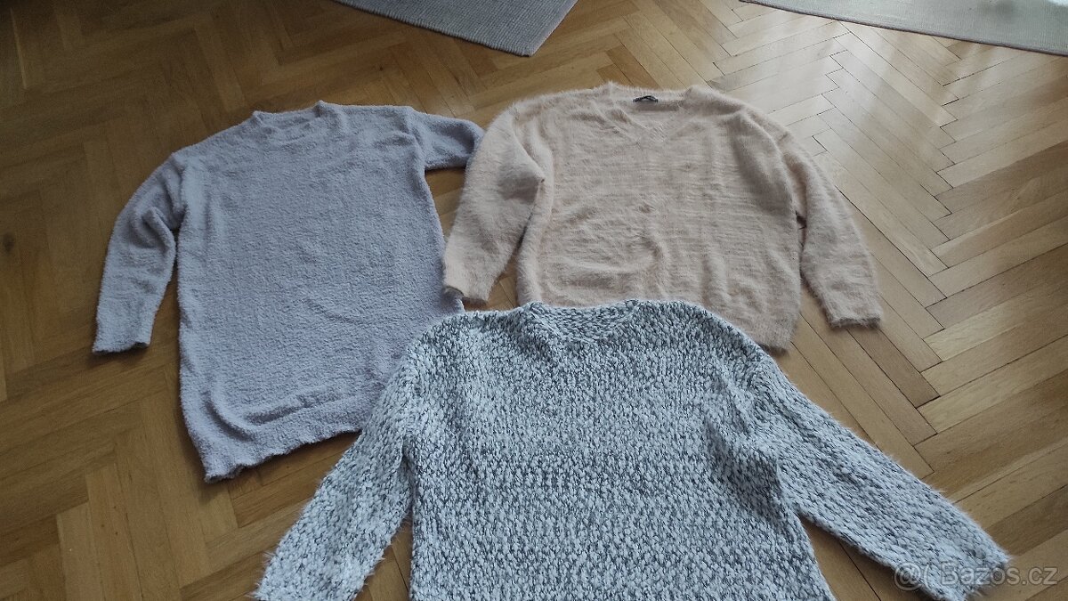 Dámské svetry L, XL